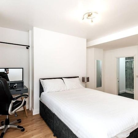 Liverpool City Centre - Fabulous 3 En-Suite Bedrooms - Sleeps 10 People Bagian luar foto